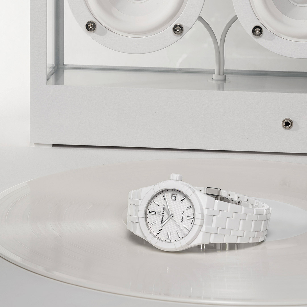 CERAMIC WHITE, WHITE, INDEX RHODIED AIKON AUTOMATIC CERAMIC 39MM